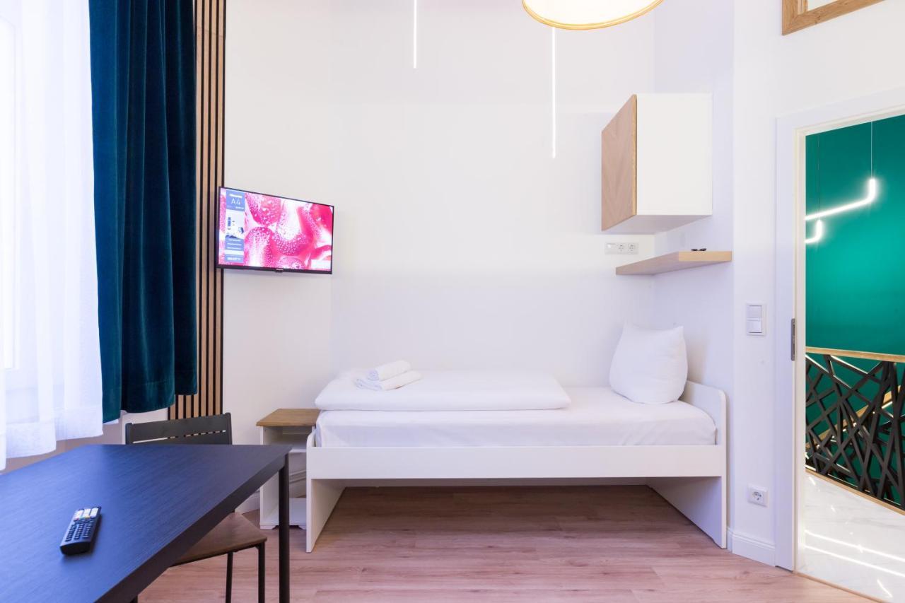 Hevals Spa & Design Apartment Berlin Exterior foto